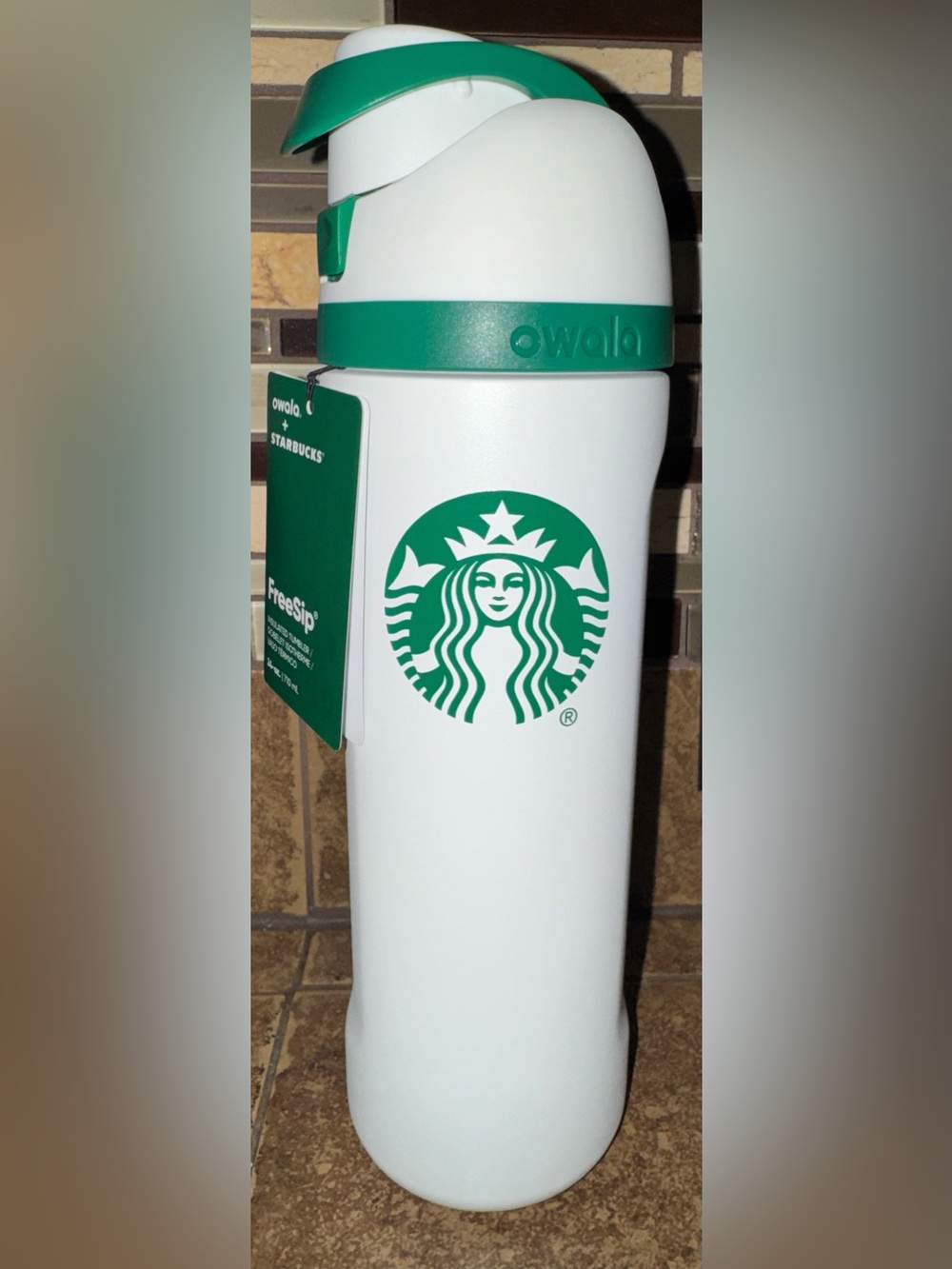 Owala Starbucks White & Green FreeSip Water Bottle - 24oz - new with tag